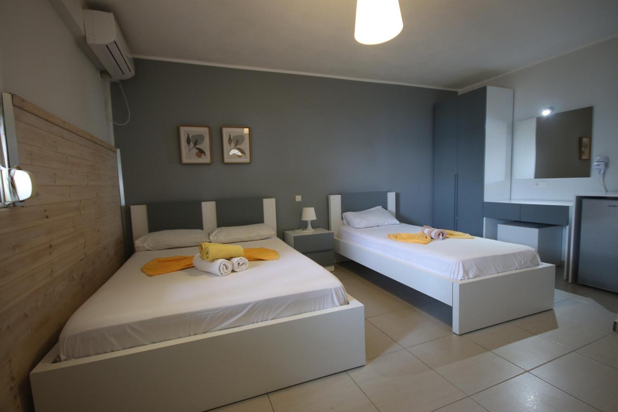 Hotel Potami Beach - Mondi Goro Himarë Eksteriør billede