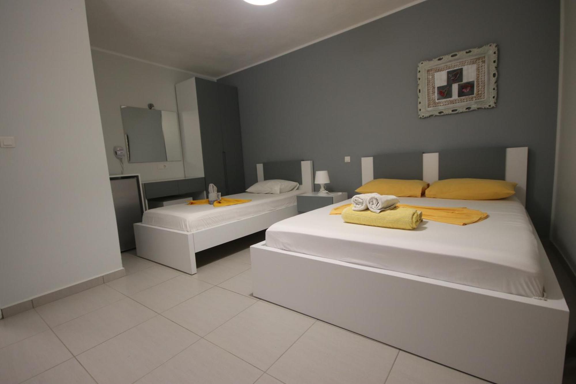 Hotel Potami Beach - Mondi Goro Himarë Eksteriør billede